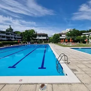 Blancohouse - Con Piscina Sul Parco Appartamento